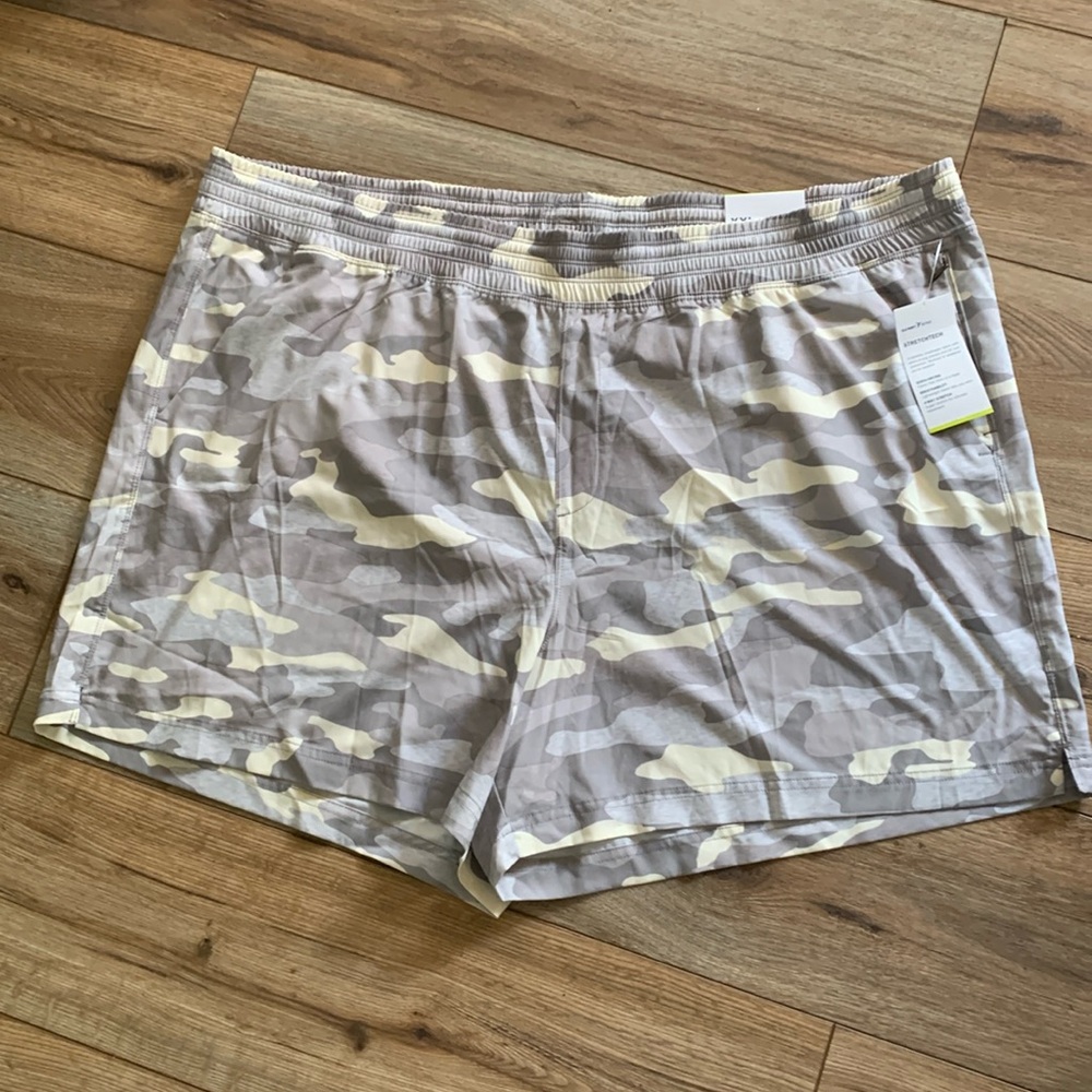 Old Navy super lightweight athletic shorts sz XXL nwt camouflage